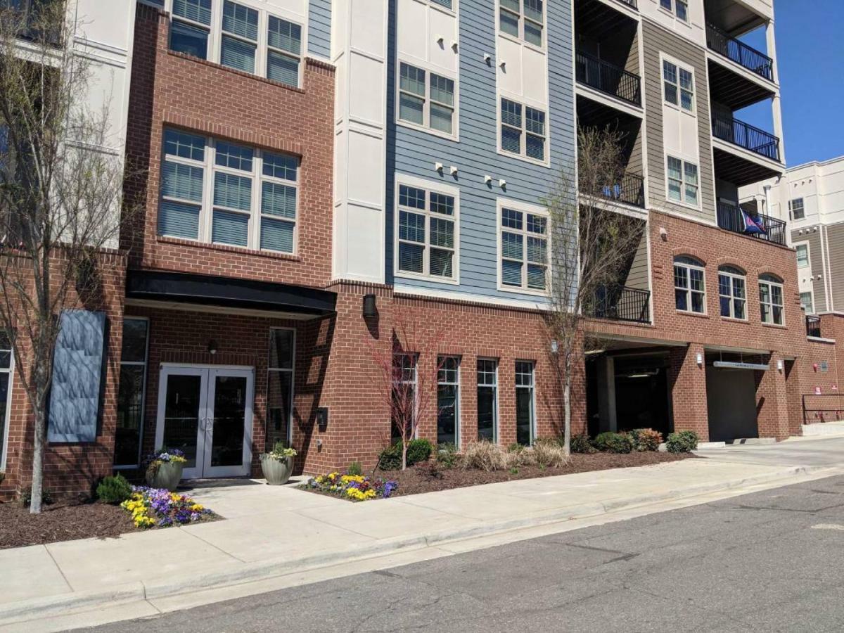 Frontdesk Cedar Flats Apts Uptown Charlotteアパートメント エクステリア 写真