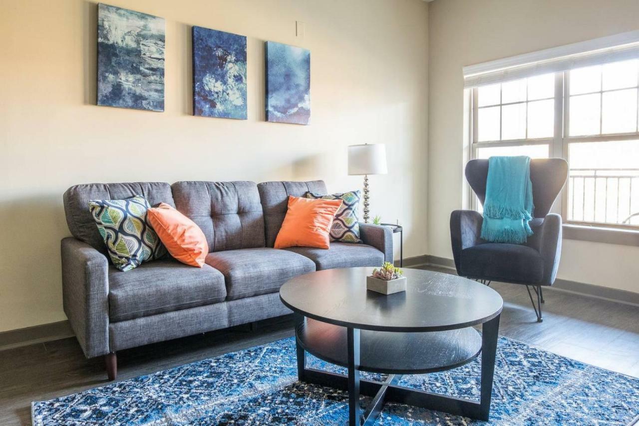 Frontdesk Cedar Flats Apts Uptown Charlotteアパートメント エクステリア 写真